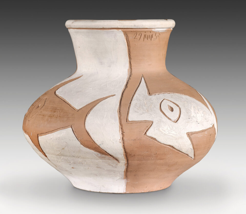 Pablo Picasso, Vase aux poissons. Faïence rouge, décor à l’engobe