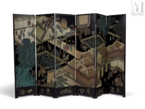 VIETNAM, Ecole des Beaux-Arts de l'Indochine, XXe siècle Paravent à six feuilles en laque de Coromandel en laque polychrome sur fond noir,