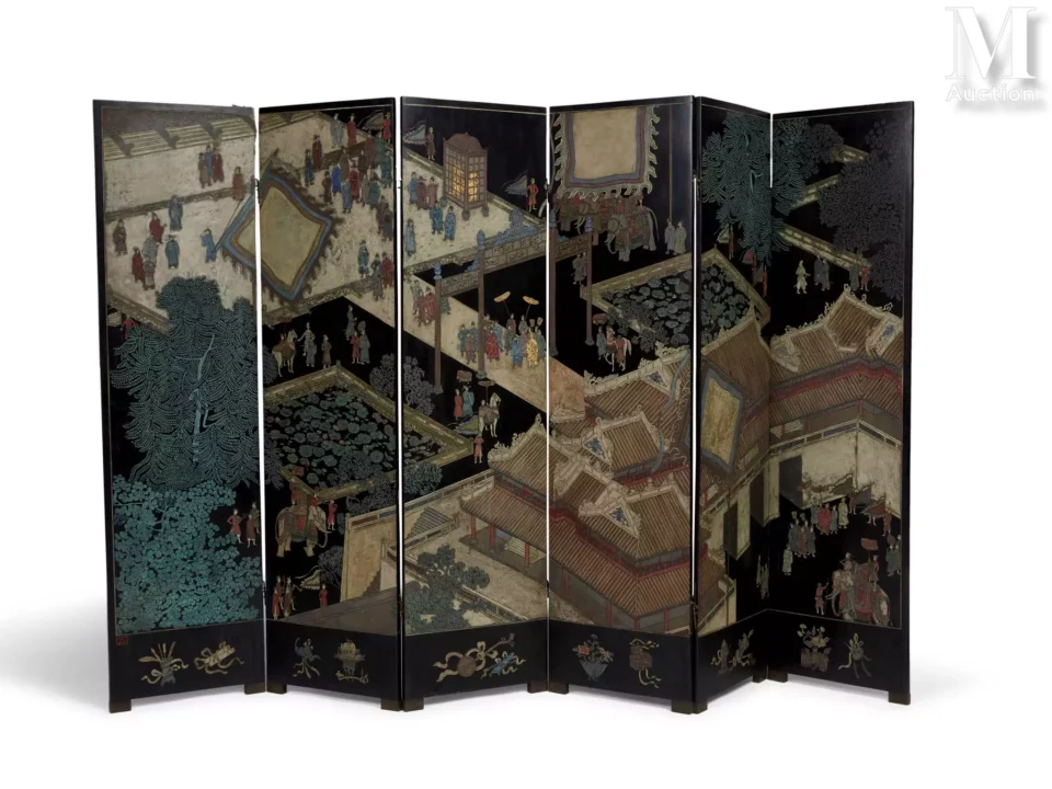 VIETNAM, Ecole des Beaux-Arts de l'Indochine, XXe siècle Paravent à six feuilles en laque de Coromandel en laque polychrome sur fond noir,