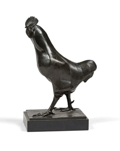 Charles ARTUS (1897-1978). Le Coq. Sculpture en bronze à la cire perdue patiné portant le cachet de fondeur C. VALSUANI. Présentée sur une terrasse en granit noir. Adjugé à 32 500 €