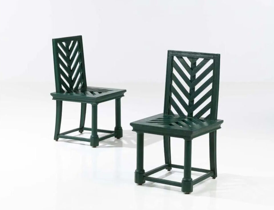 Emilio Terry (1890-1969) Paire de chaises Bois laqué Modèle créé vers 1963. Adjugé à 9 750 €