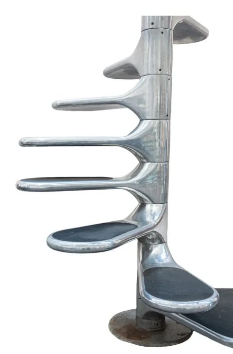 Roger TALLON (1929 - 2011) Édition Lacloche des années 1970, Modèle M400, Escalier hélicoïdal. Adjugé à 8 000 €